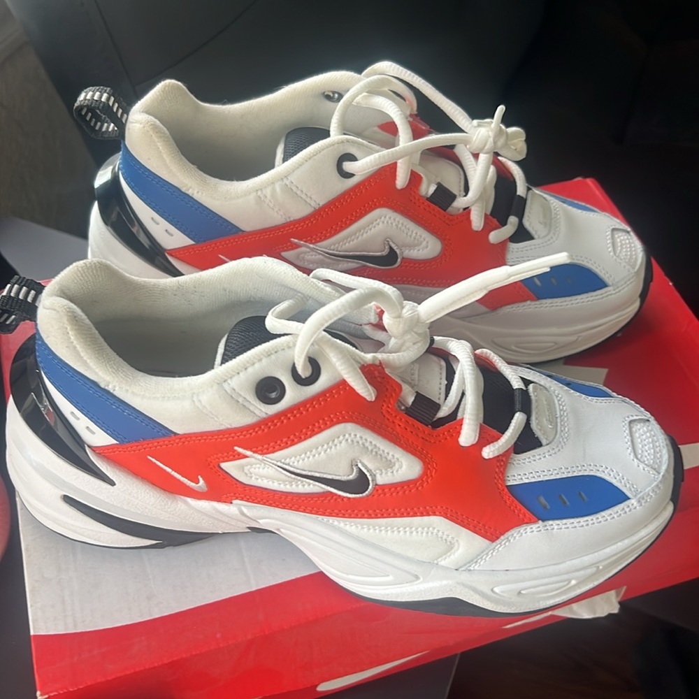 Nikes - Picture 2 of 3